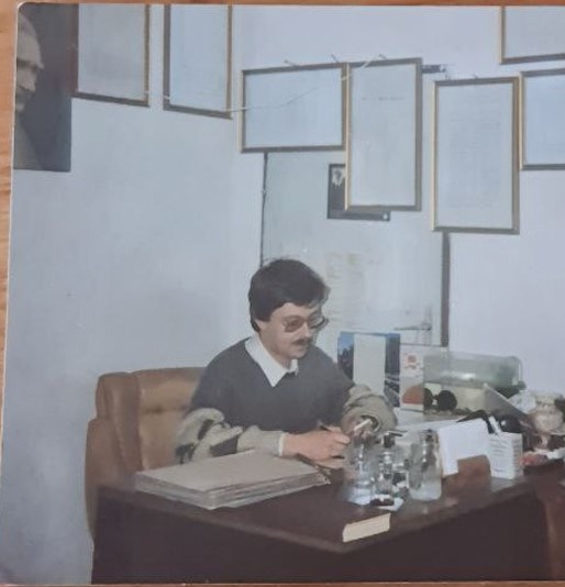“Acemi Nalbant Gavur Eşeğinde Öğrenir” 1987 – Ahatli Saglik Ocagi dogan alpaslan demir